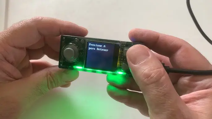 voz robotica grabar - Cómo poner voz de IA a un vídeo