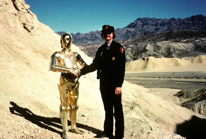 Robot Amarillo: Explorando el Universo de los Personajes Mecánicos Dorados - Cómo se llama el robot amarillo de Star Wars robot amarillo - Cómo se llama el robot amarillo de Star Wars