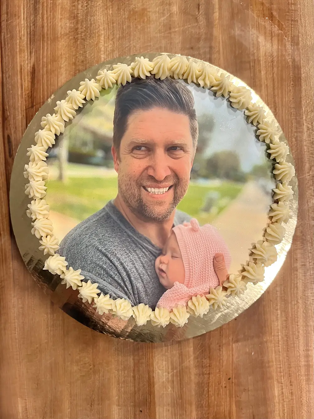how to make a robot cake - How do you make a cake with a picture on it