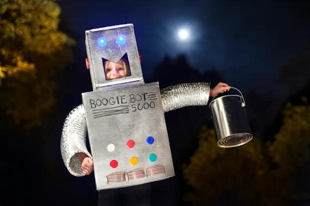 cardboard robot costume - How do you make cardboard costume straps