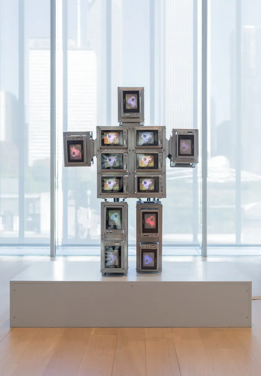 nam june paik family of robot - What are some interesting facts about Nam June Paik